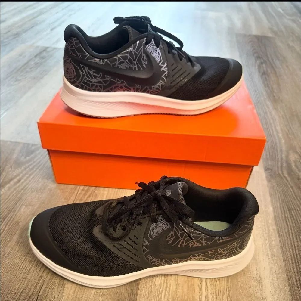Nike Star Runner 2 Rebel Sneakers